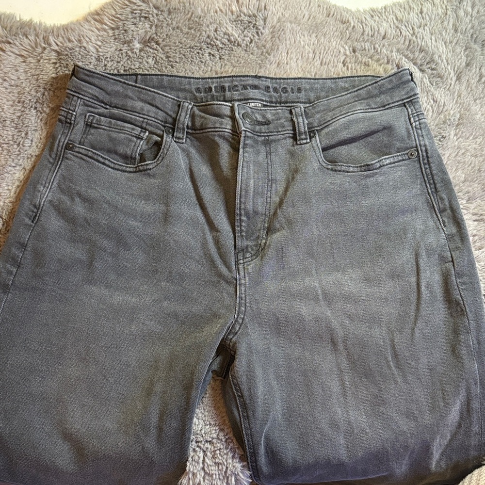 American Eagle High Rise Mom Jeans - Picture 2 of 6